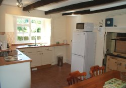 farm cottage kitchen/diner